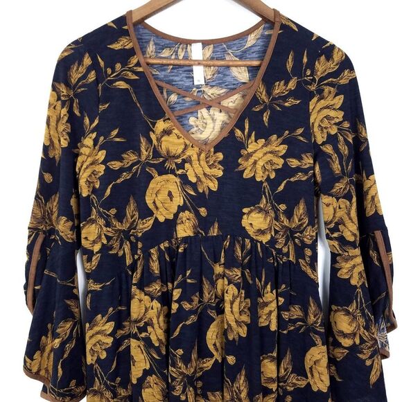 Jules & James Navy Blue Floral Print V-Neck Bell Sleeve Dress Size Small - Picture 3 of 7